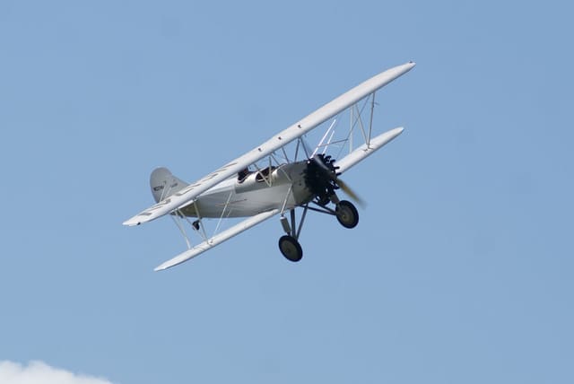 - Single-engine aircraft