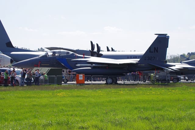 - Twin-engine aircraft