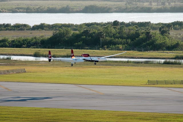 - Single-engine aircraft