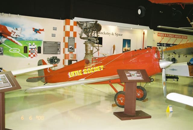 - Single-engine aircraft