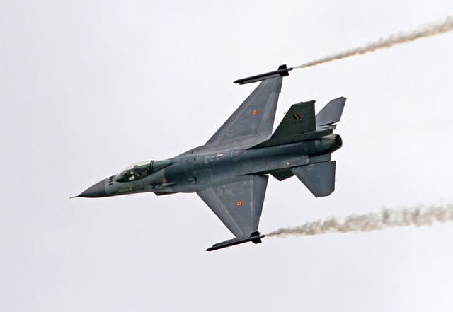 - Single-engine aircraft