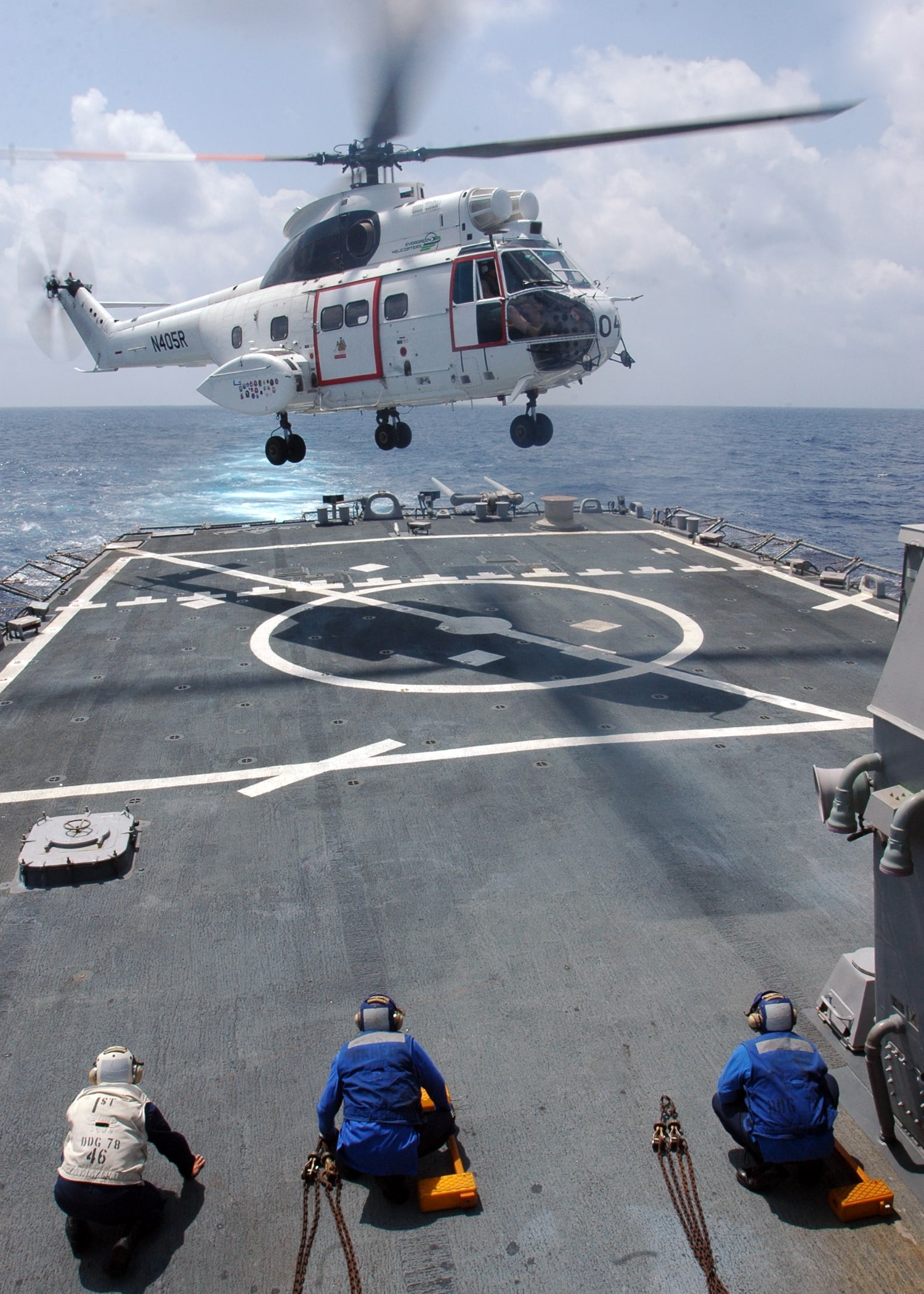 U.S. Navy photo by Mass Communication Specialist 3rd Class Patrick Gearhiser's best shot — N405R