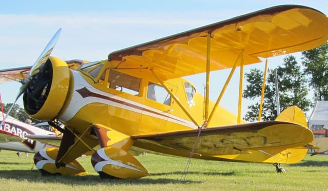 - Single-engine aircraft