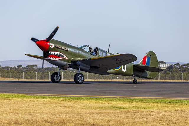 - Single-engine aircraft